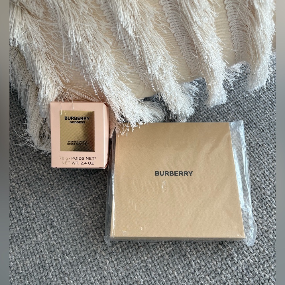 Burberry Beauty VIP Gift Set – Candle & Stainless Steel Vanity Tray Brand New